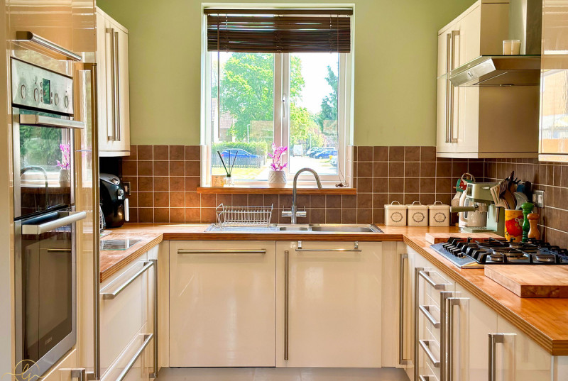 Lancaster Road, Upwood16