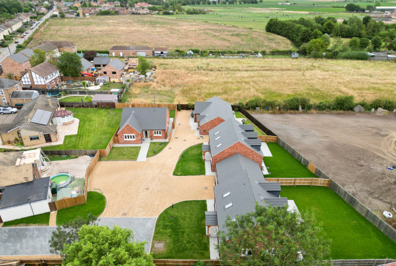 Rose Gardens, Manea
