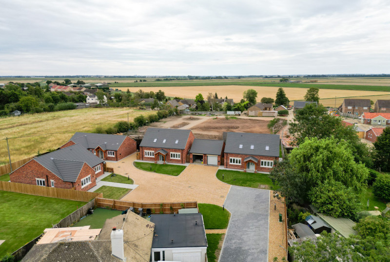 Rose Gardens, Manea6