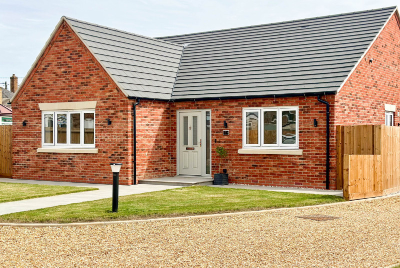 Rose Gardens, Manea7