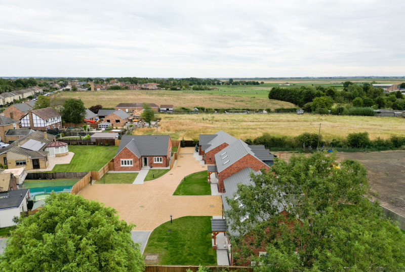 Rose Gardens, Manea37