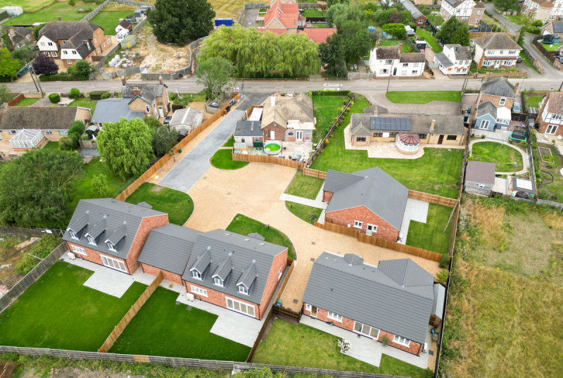 Rose Gardens, Manea38