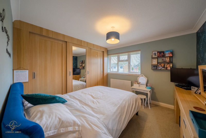 Second Avenue, Warboys31