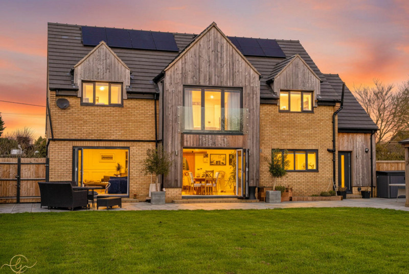 Oldhurst Road, Pidley