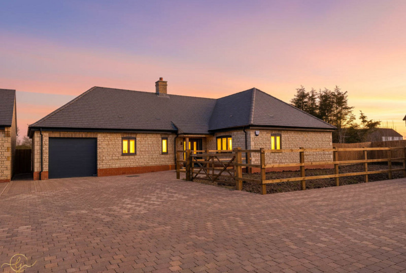 Poplar Gardens, Eastrea