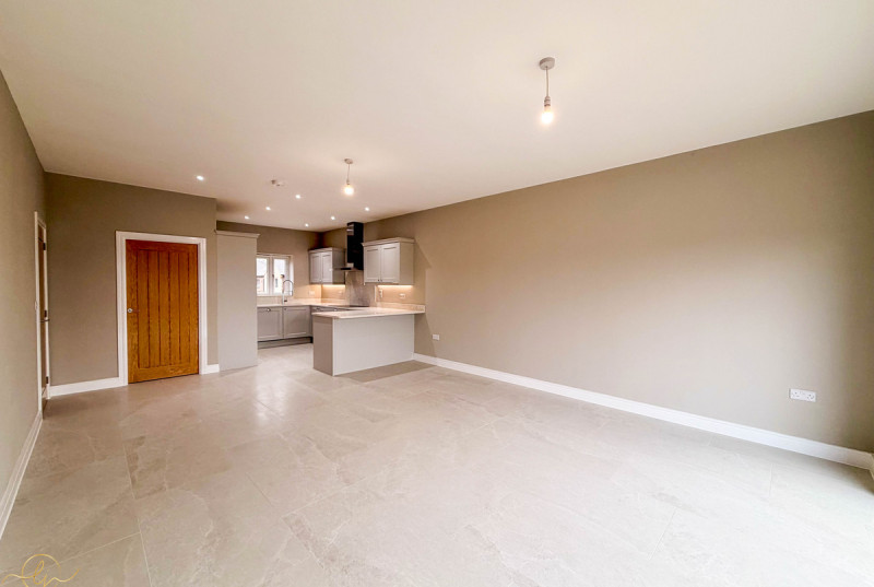 Poplar Gardens, Eastrea5