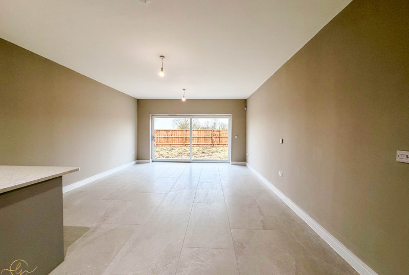 Poplar Gardens, Eastrea12