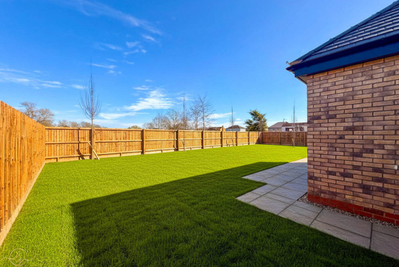 Poplar Gardens, Eastrea27