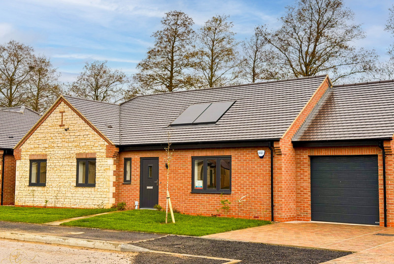 Poplar Gardens, Eastrea5