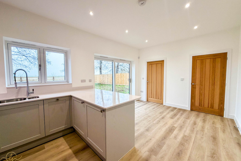 Poplar Gardens, Eastrea10