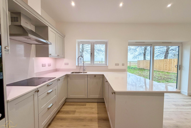 Poplar Gardens, Eastrea11