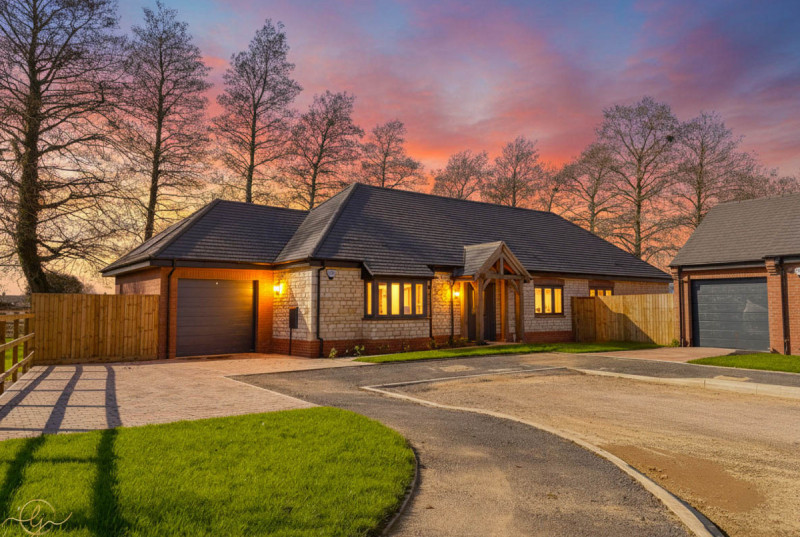 Poplar Gardens, Eastrea1