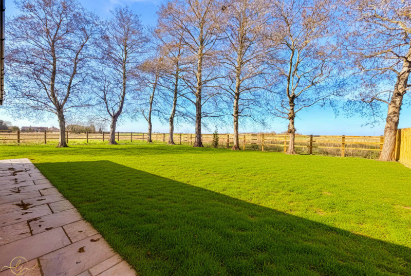 Poplar Gardens, Eastrea5