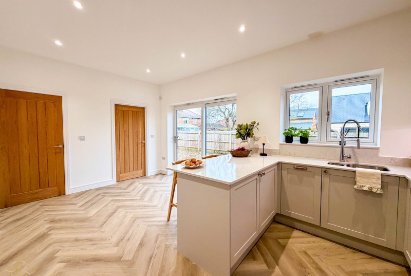 Poplar Gardens, Eastrea9