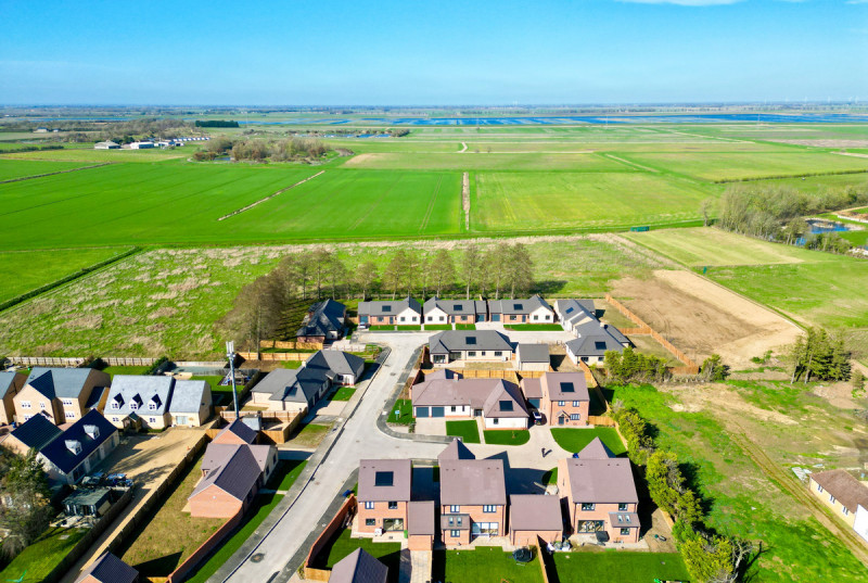 Poplar Gardens, Eastrea25