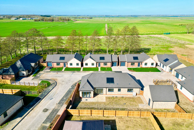 Poplar Gardens, Eastrea