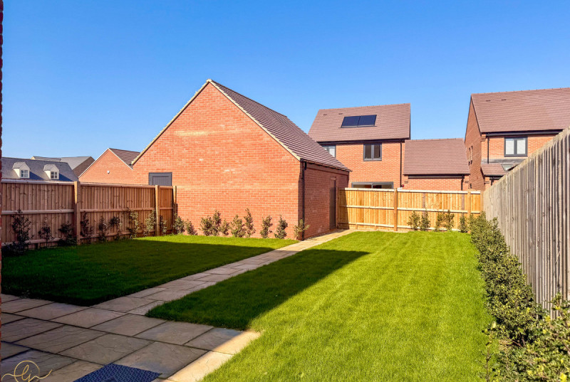 Poplar Gardens, Eastrea