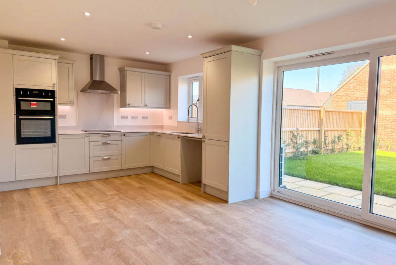 Poplar Gardens, Eastrea7