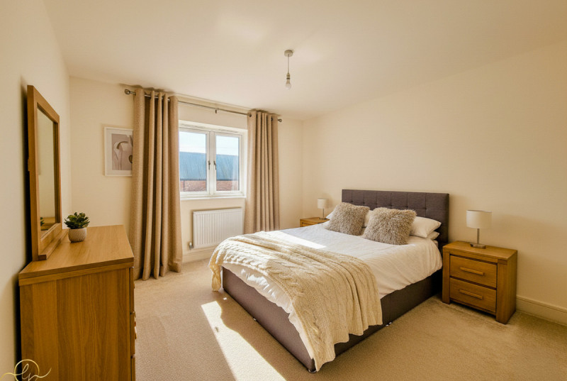 Poplar Gardens, Eastrea11