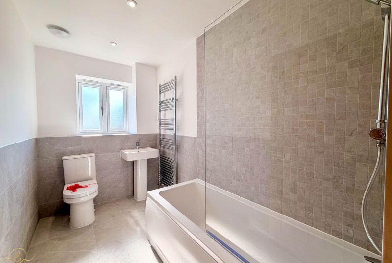 Poplar Gardens, Eastrea15