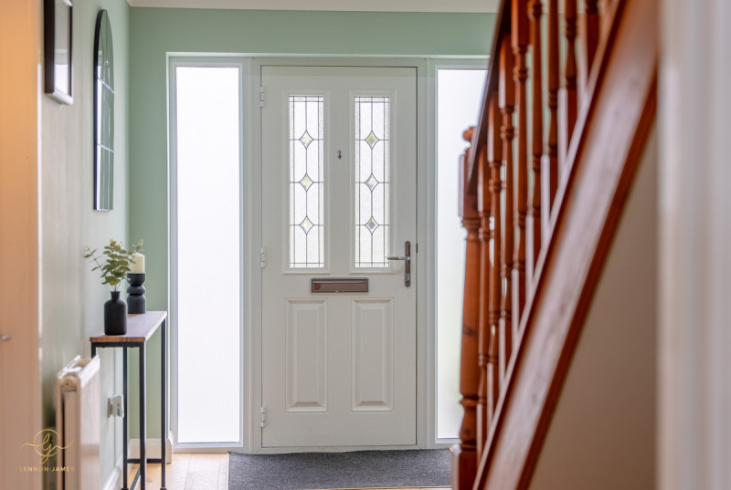 Manor Close, Huntingdon8