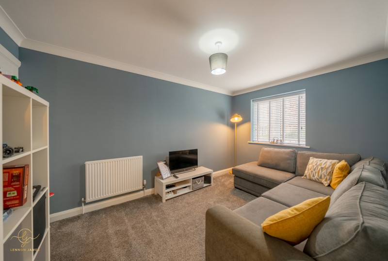 Manor Close, Huntingdon9