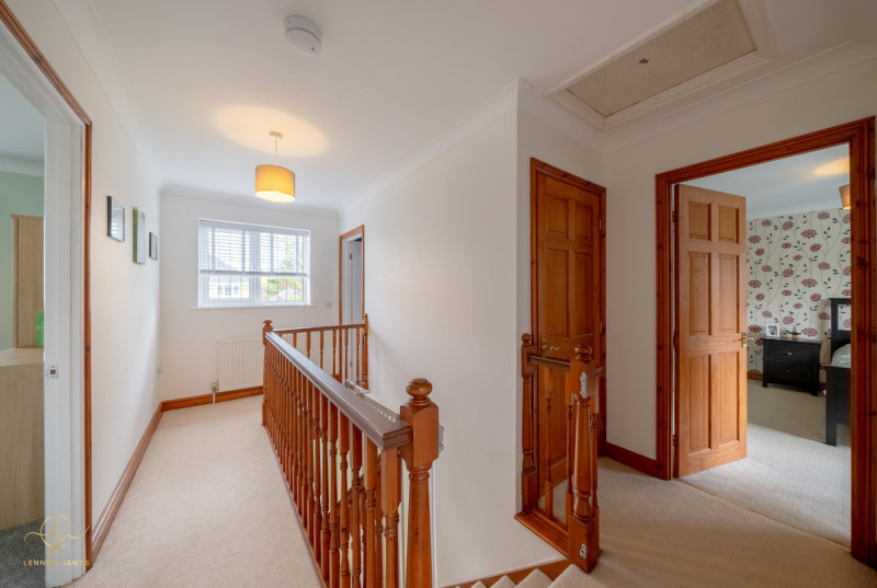 Manor Close, Huntingdon27