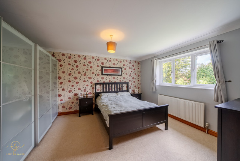 Manor Close, Huntingdon28