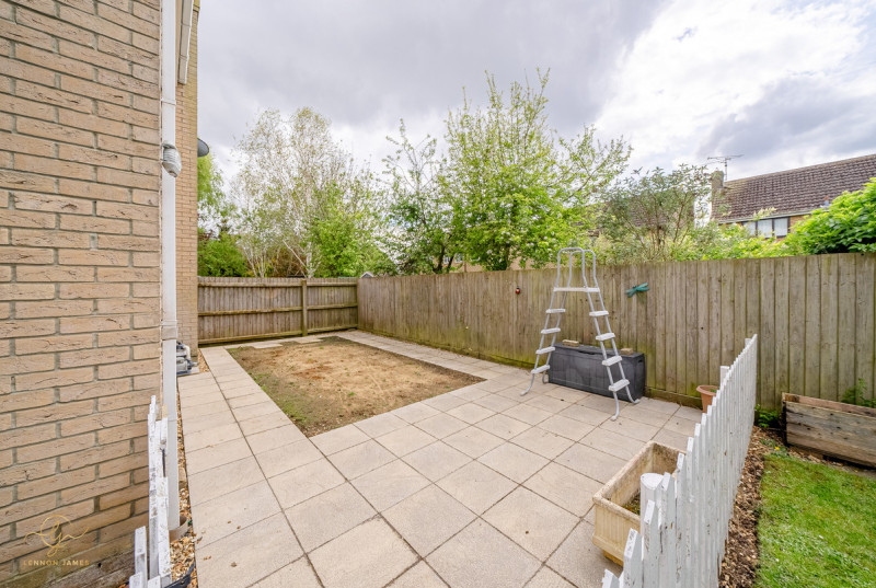 Manor Close, Huntingdon40