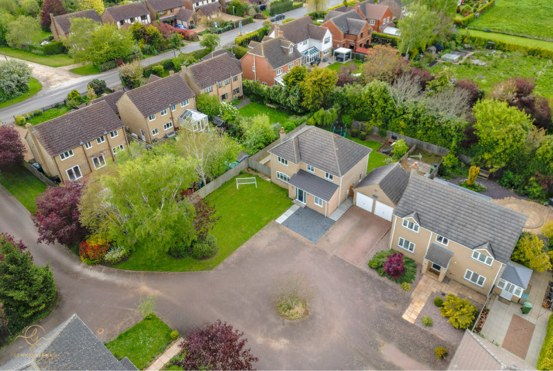 Manor Close, Huntingdon45