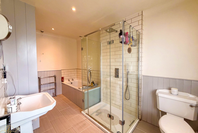 High Street, Ramsey32