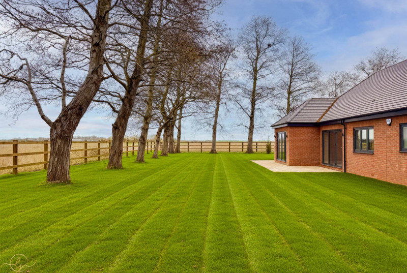 Poplar Gardens, Eastrea29