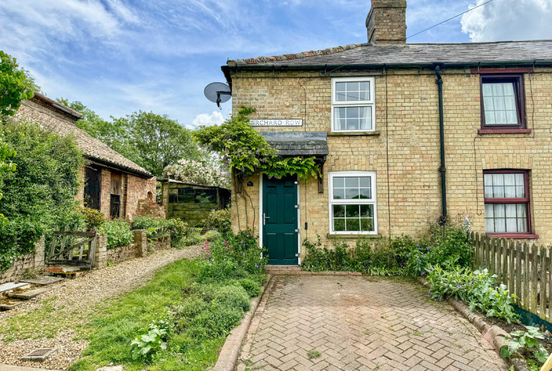 Orchard Row, Church Road, Grafham5
