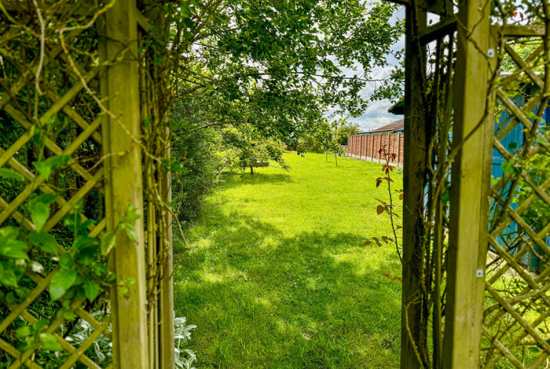 Orchard Row, Church Road, Grafham26