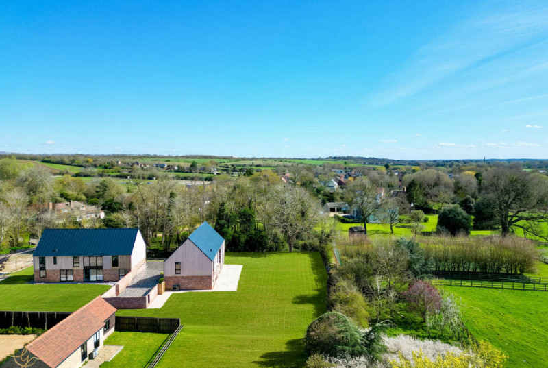 Thorns Barn, Hamerton Road, Alconbury Weston27