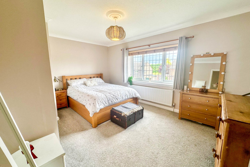 Mosquito Road, Upwood24