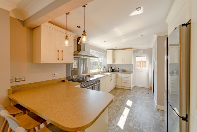 Hillside Close, Ellington10