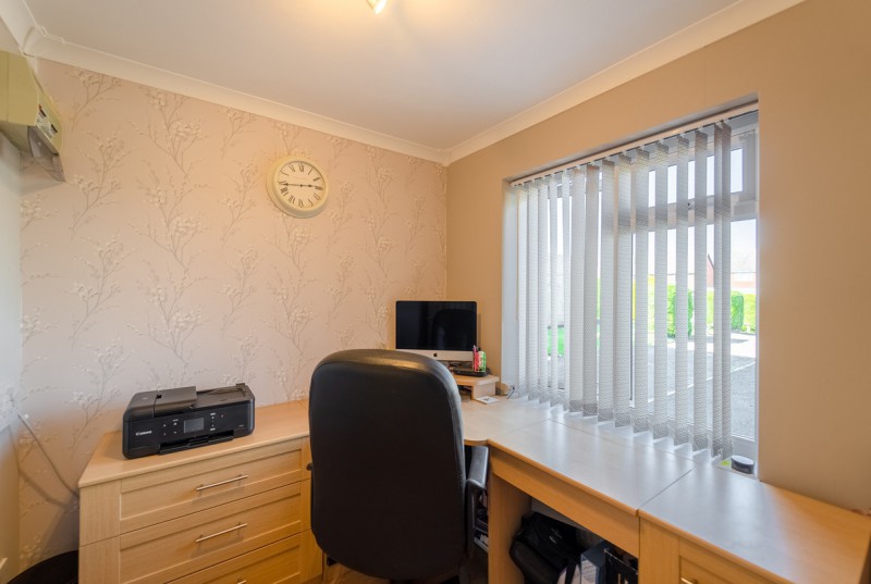 Hillside Close, Ellington13