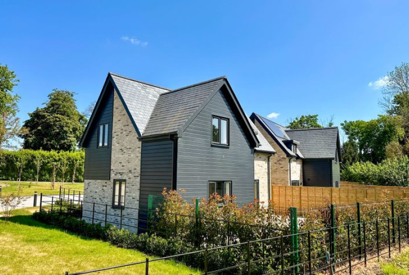 Houghton Road, St. Ives, PE2730