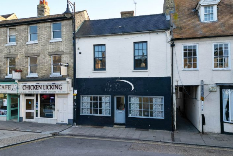The Broadway, St. Ives, PE271