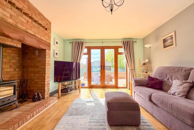 Earith Road, Colne, PE2811