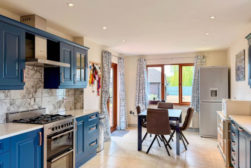 Earith Road, Colne, PE2812