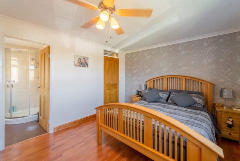 Hillside Close, Ellington15