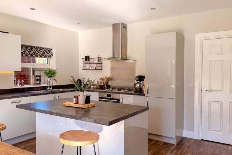 De Havilland Gardens, Bury, PE2624