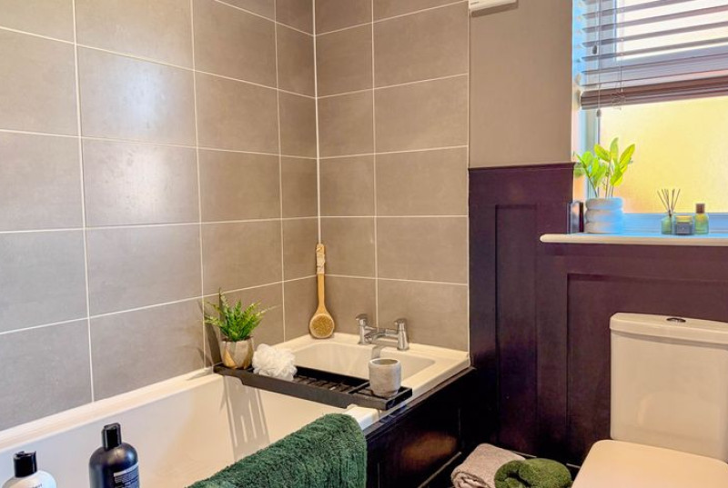 De Havilland Gardens, Bury, PE2643