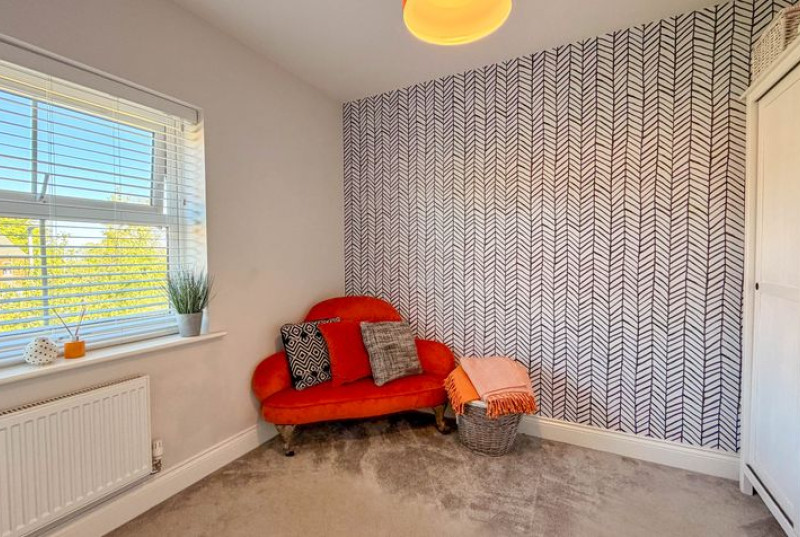De Havilland Gardens, Bury, PE2648