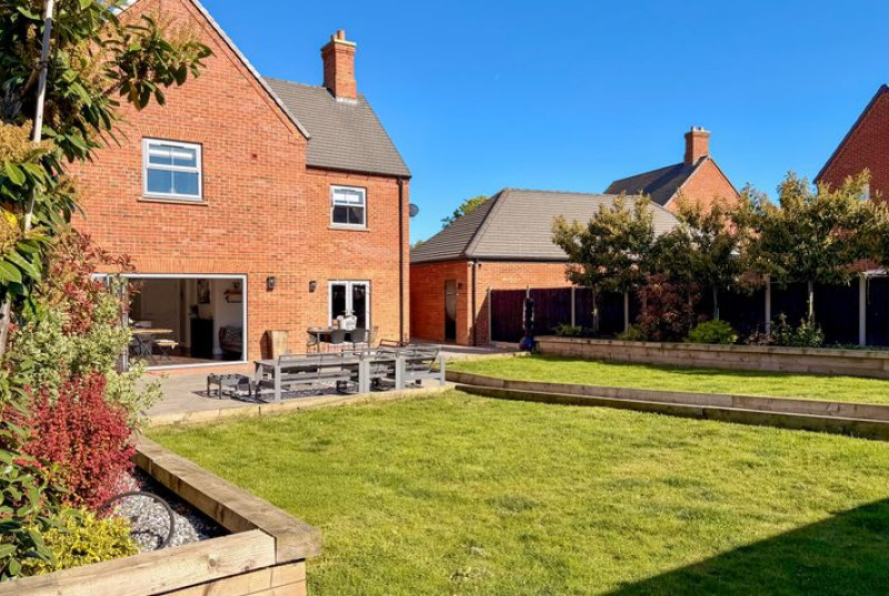 De Havilland Gardens, Bury, PE2656