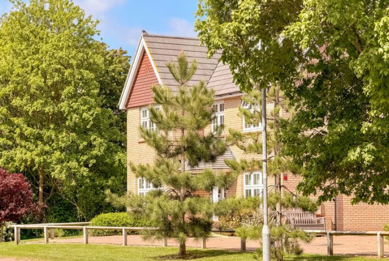 St. Edmunds Way, Hauxton, CB2212