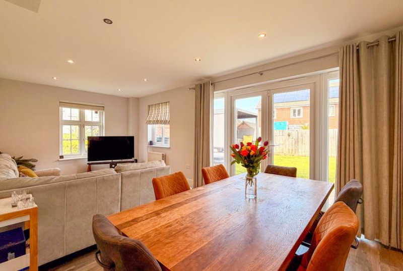 St. Edmunds Way, Hauxton, CB2222