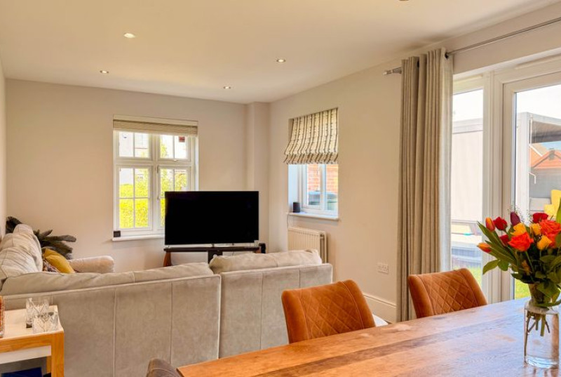St. Edmunds Way, Hauxton, CB2224